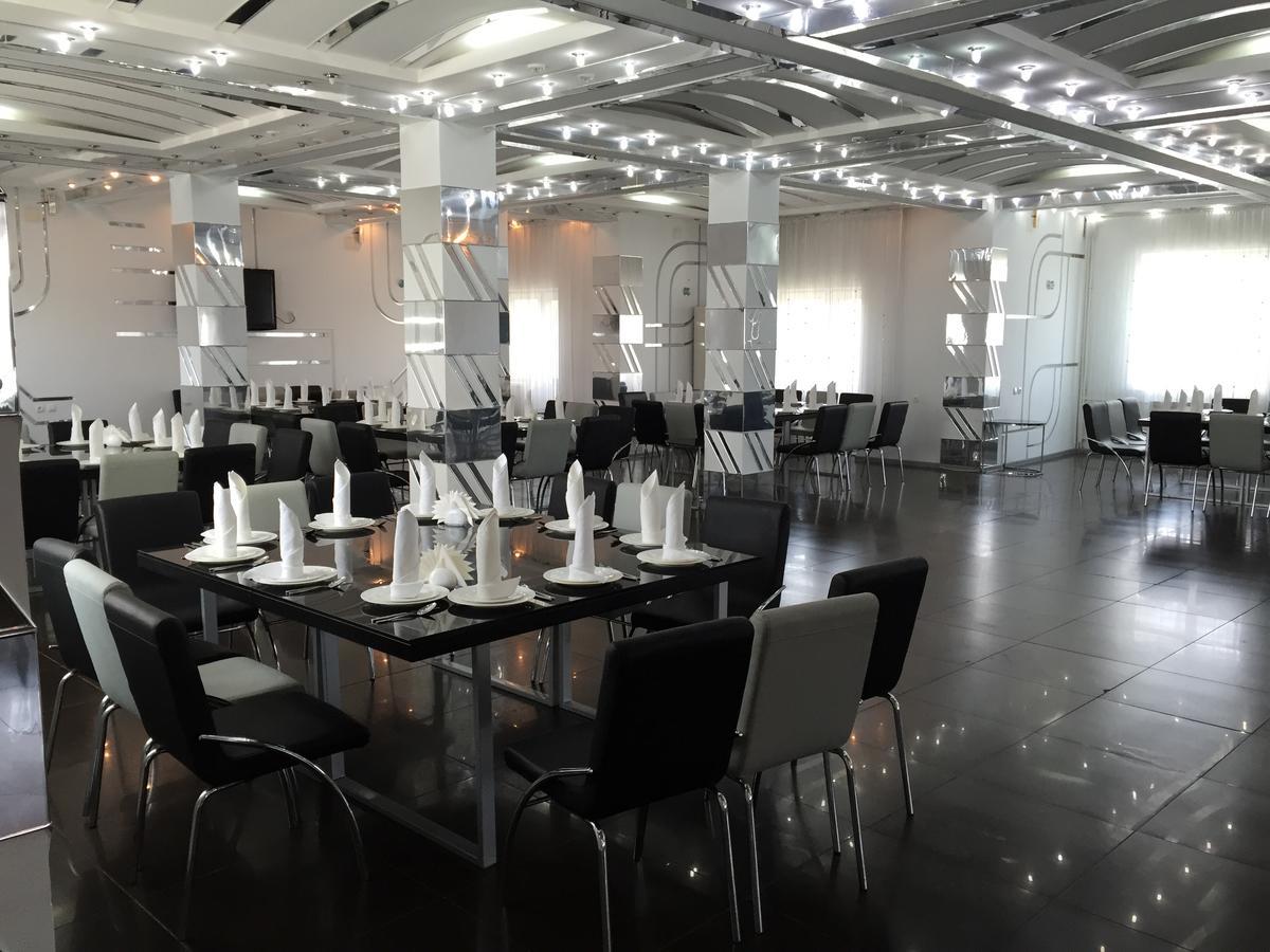 Hotel Ark Ms Тараз Экстерьер фото